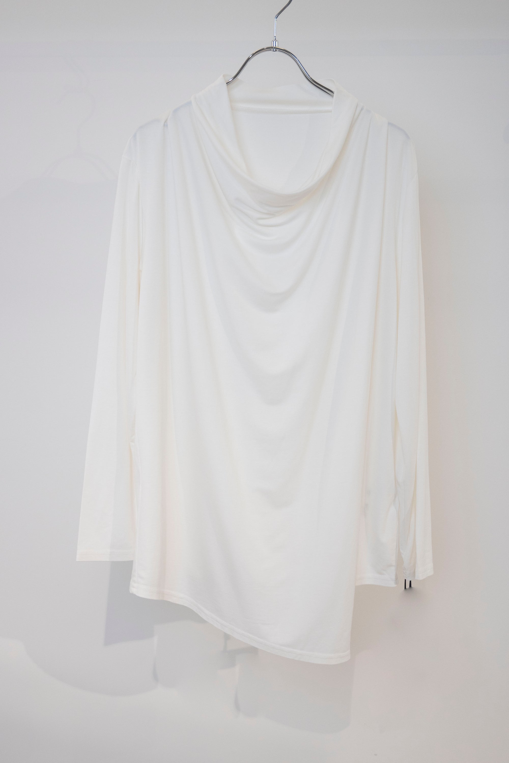 フロントレイヤードカットソートップ NS-190