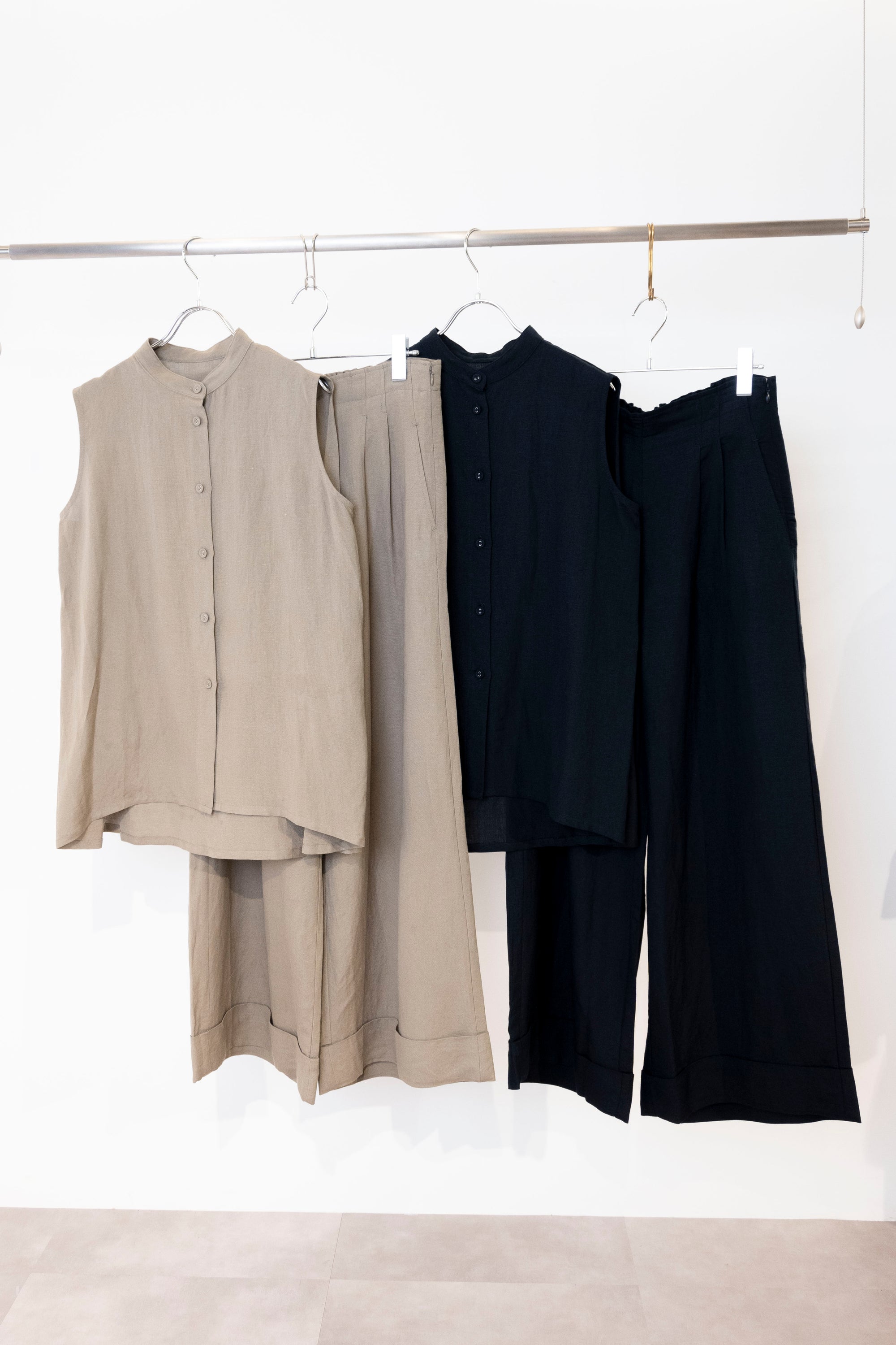 トープモカ/チャコールネイビー