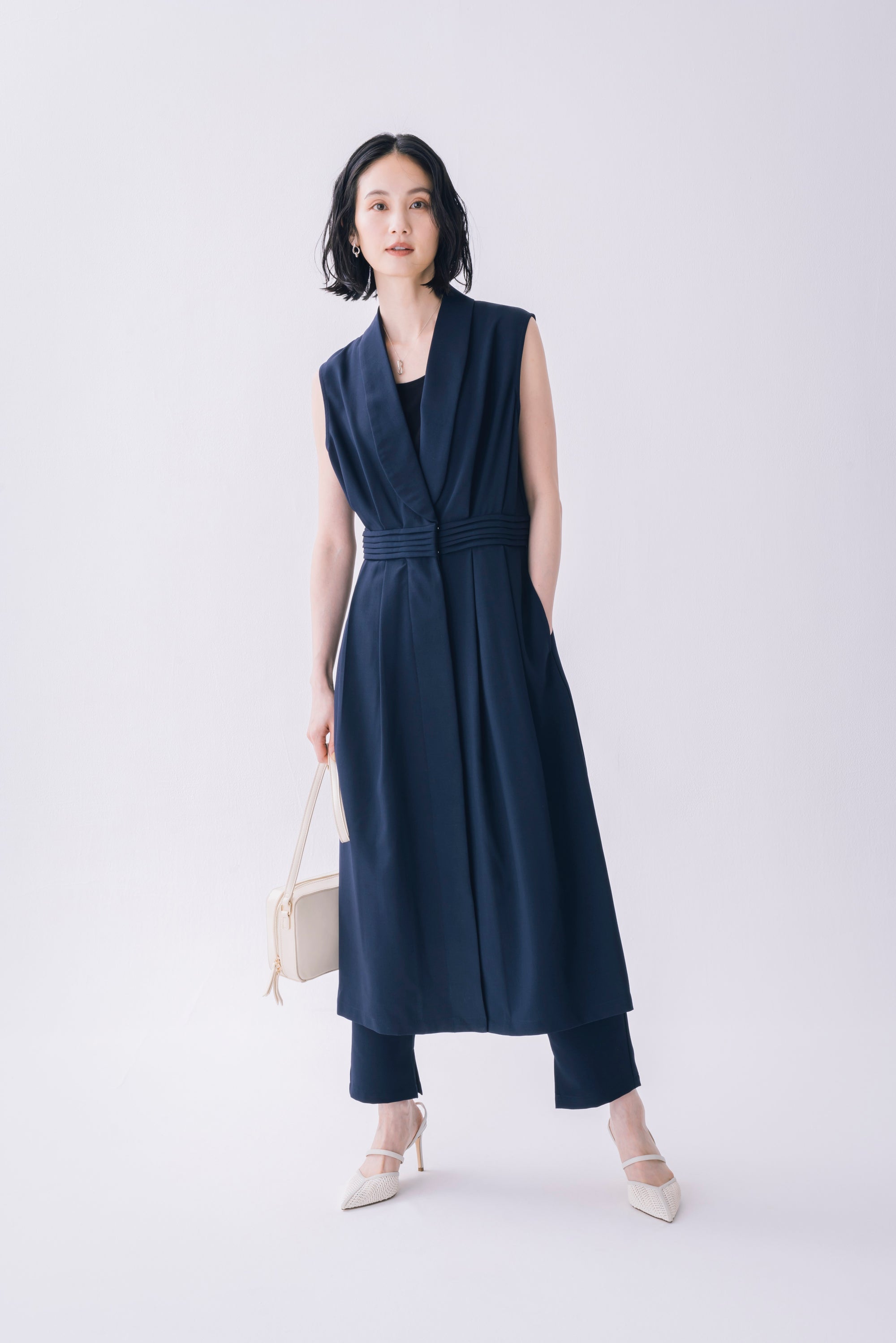 ネイビー モデル身長170cm/Mサイズ着用