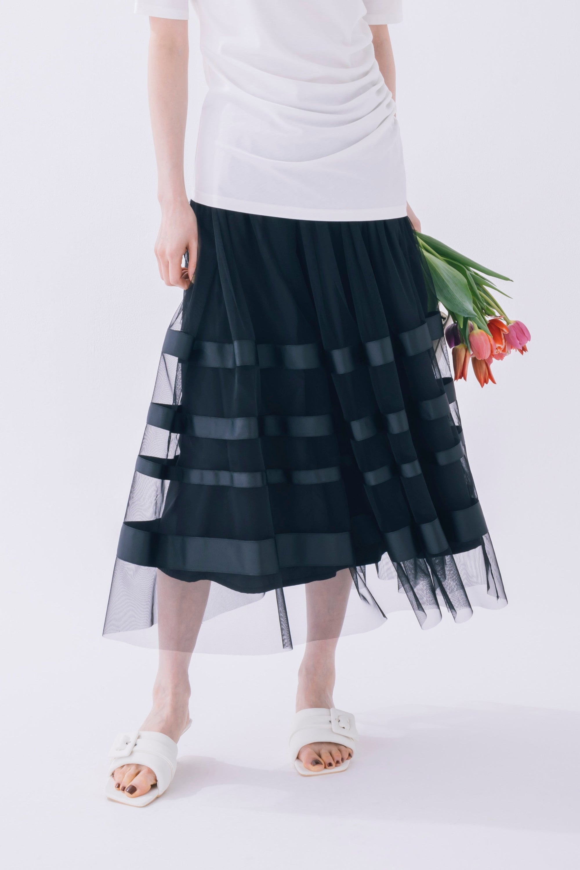 ブラック モデル身長170cm/Mサイズ着用