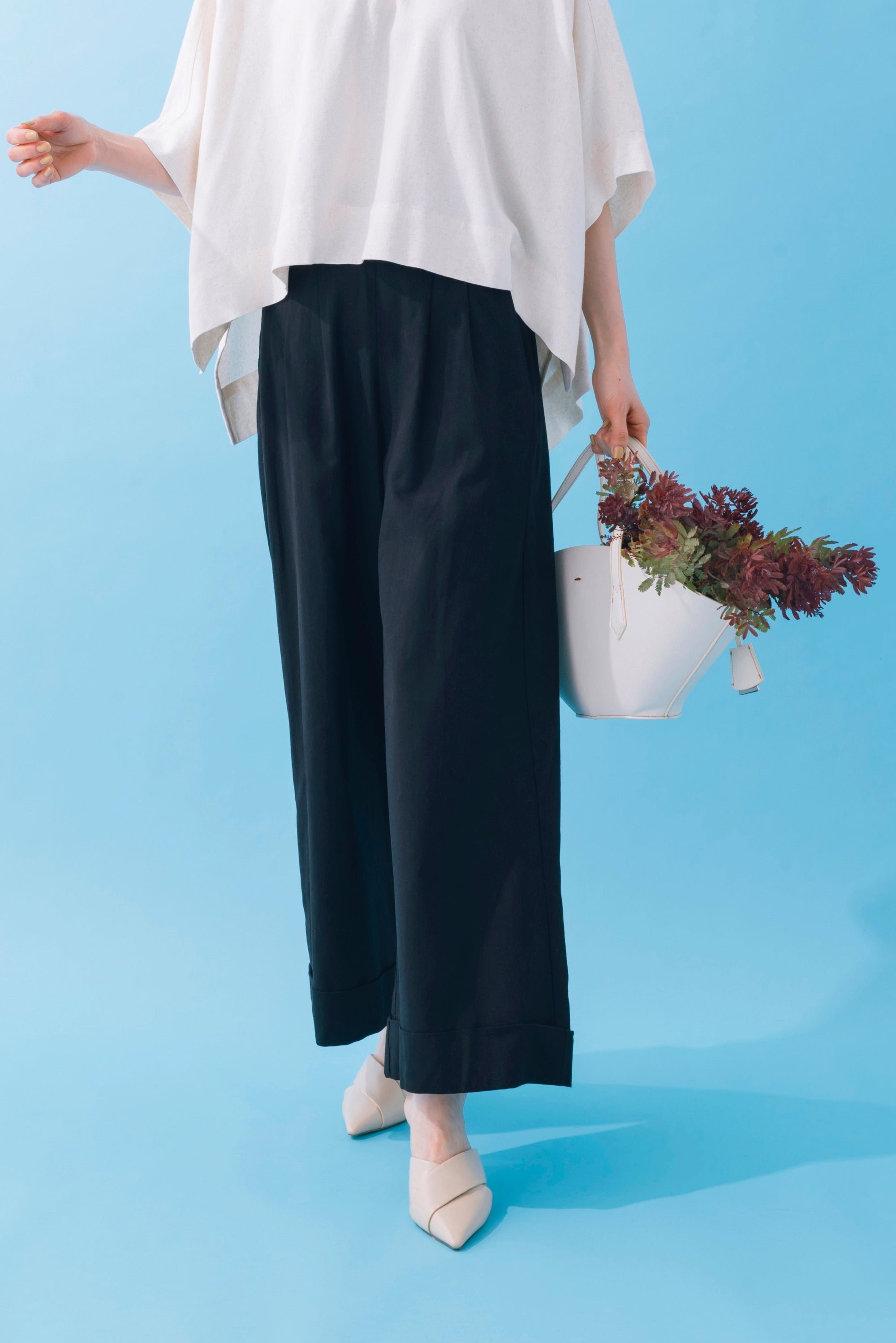 ブラック モデル身長170cm/Mサイズ着用