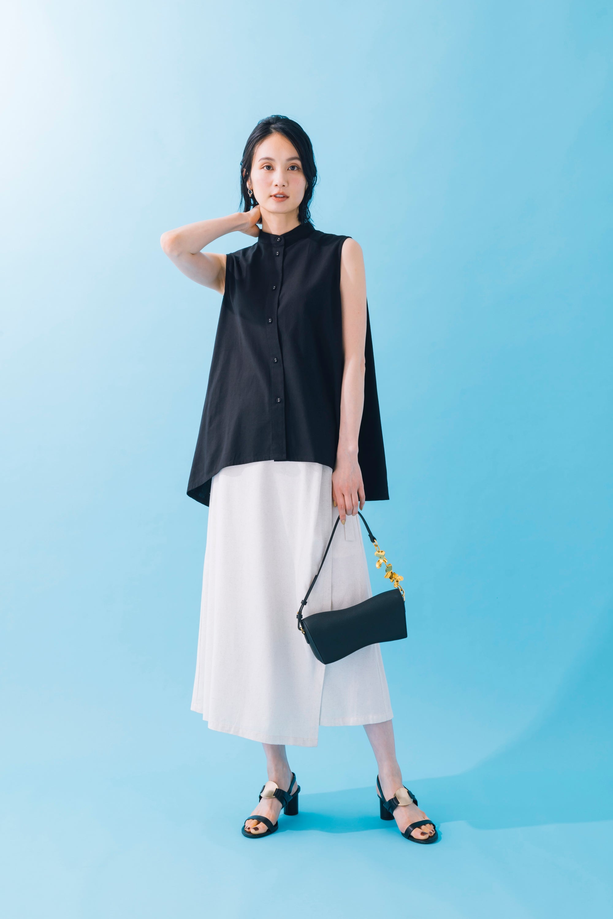 ブラック モデル身長170cm/Mサイズ着用