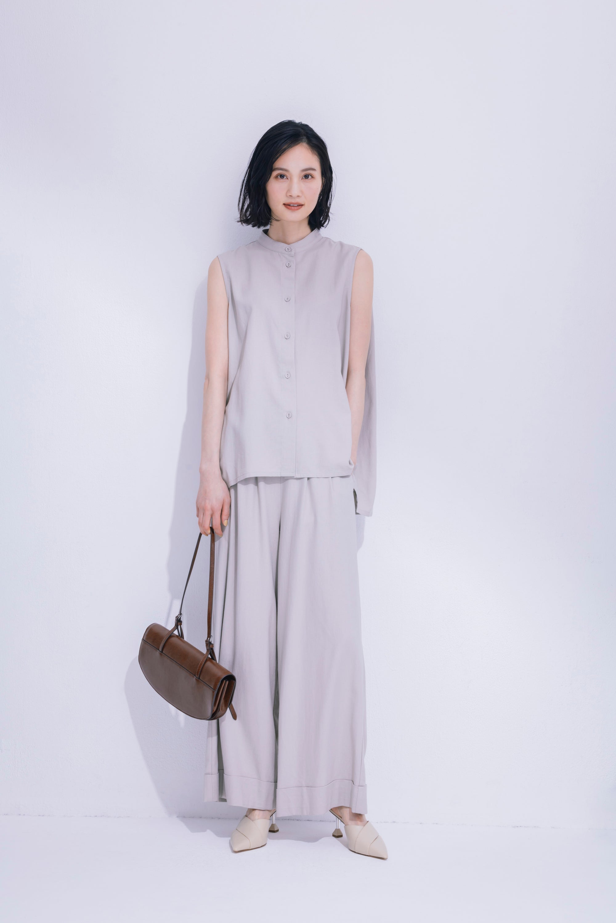 サンドベージュ モデル身長170cm/Mサイズ着用