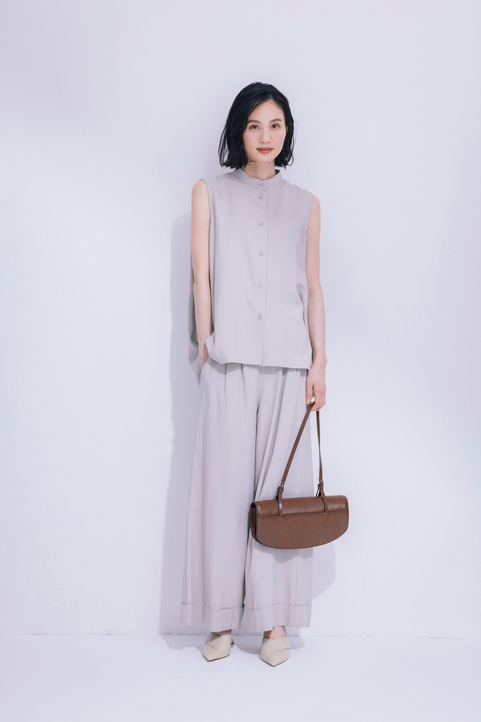 サンドベージュ モデル身長170cm/Mサイズ着用