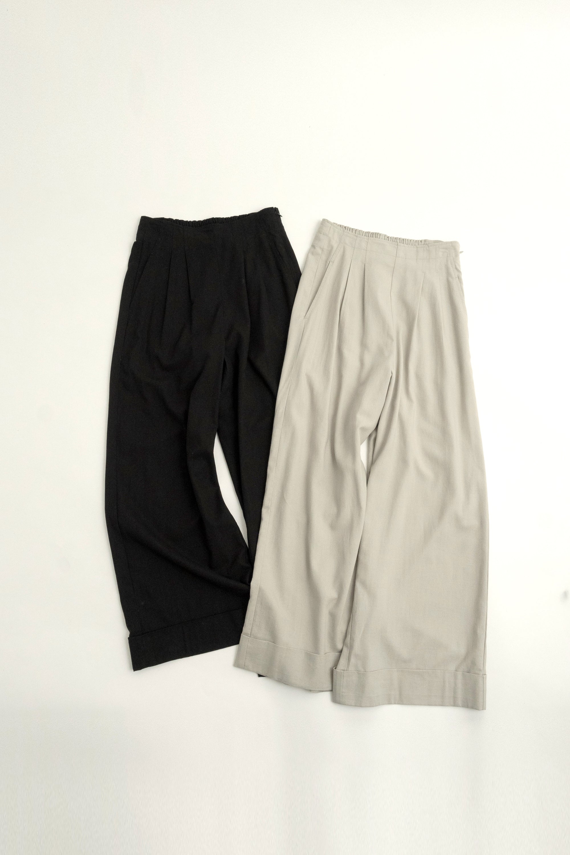 ブラック/サンドベージュ