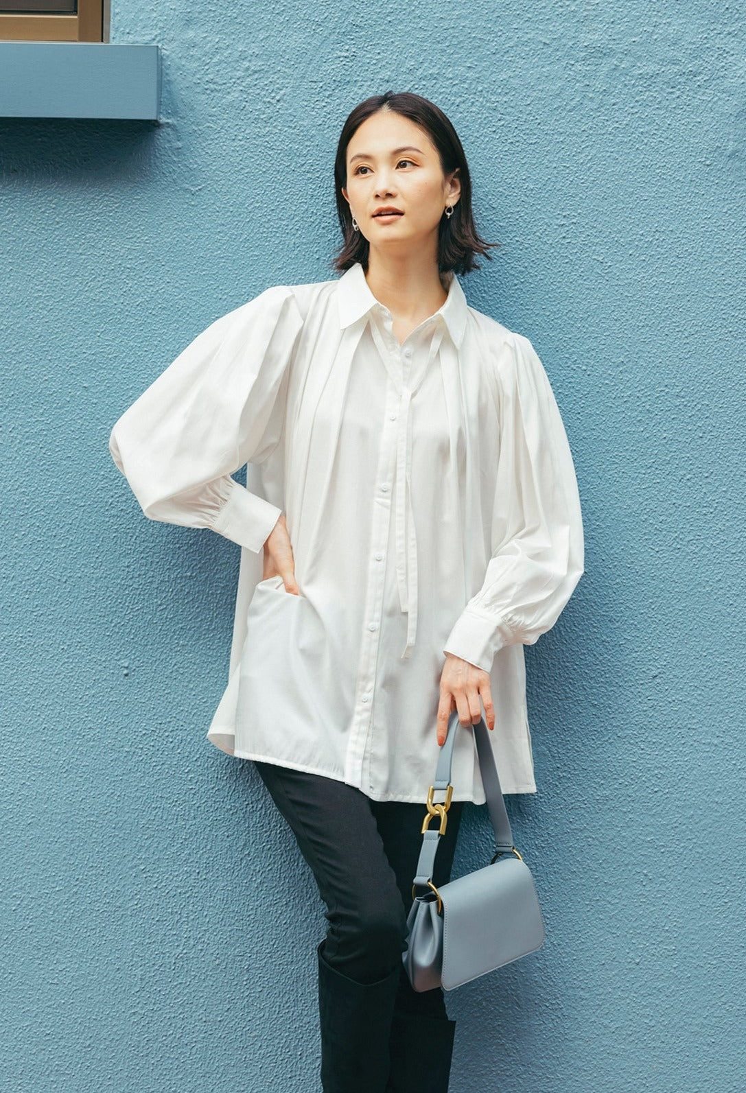 リボン付きタックブラウス NS-156