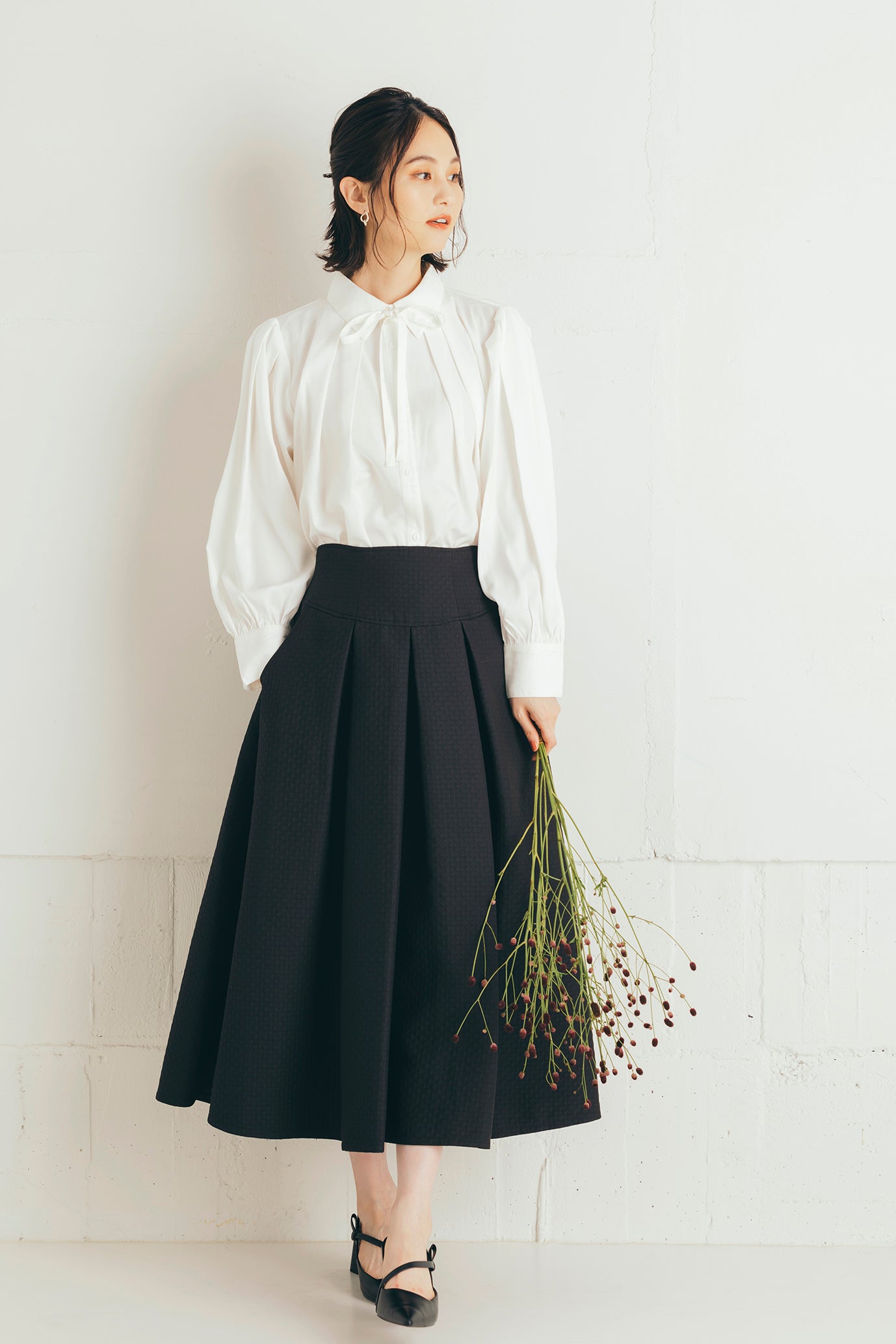 リボン付きタックブラウス NS-156