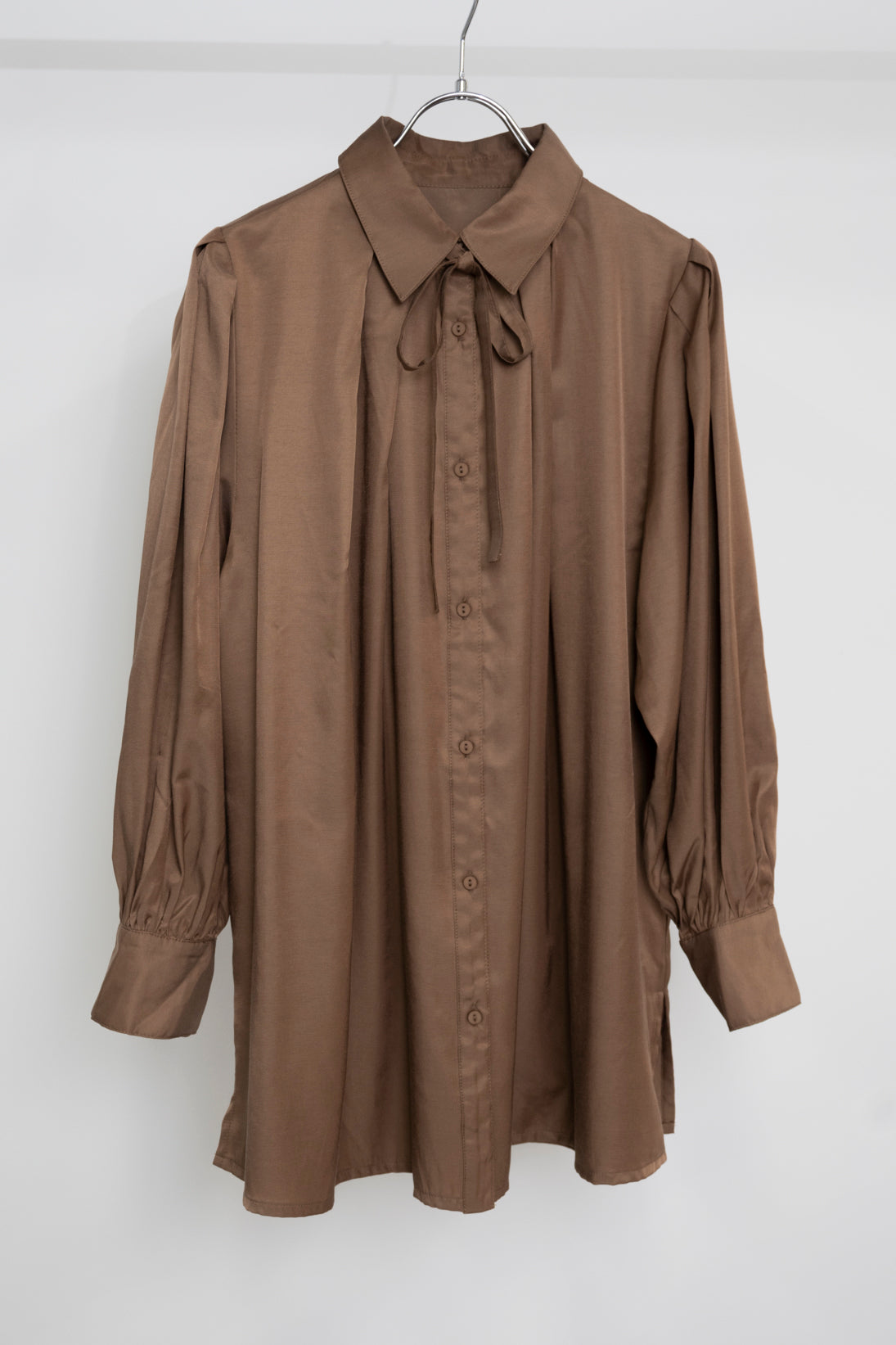 リボン付きタックブラウス NS-156