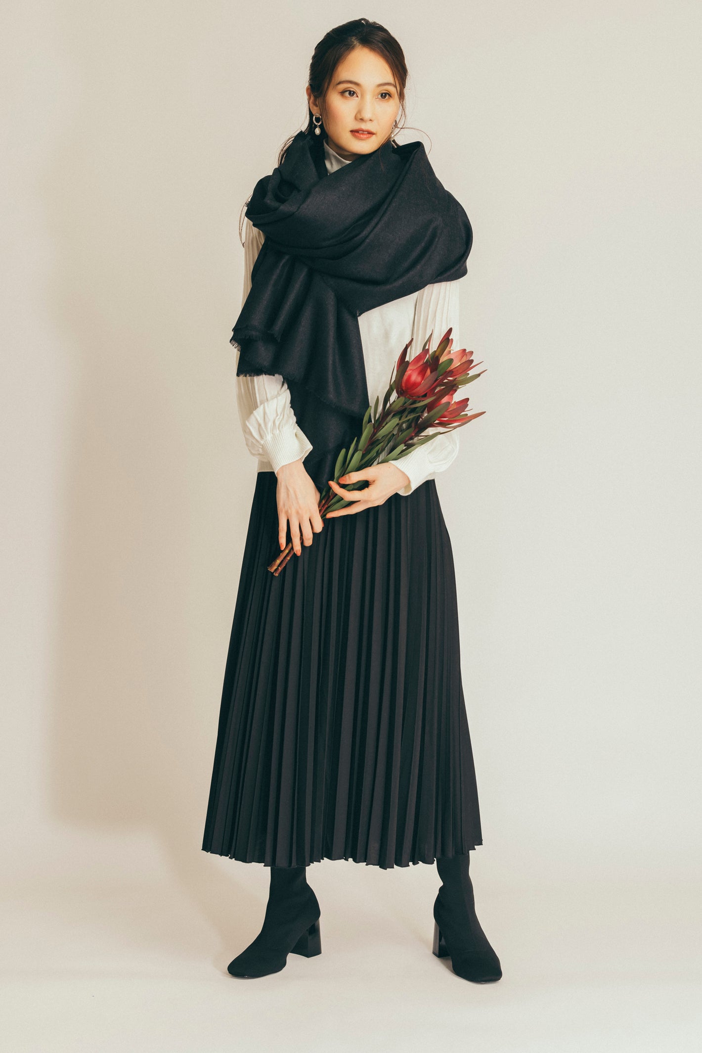 ウールビエラフリンジストール NS-120