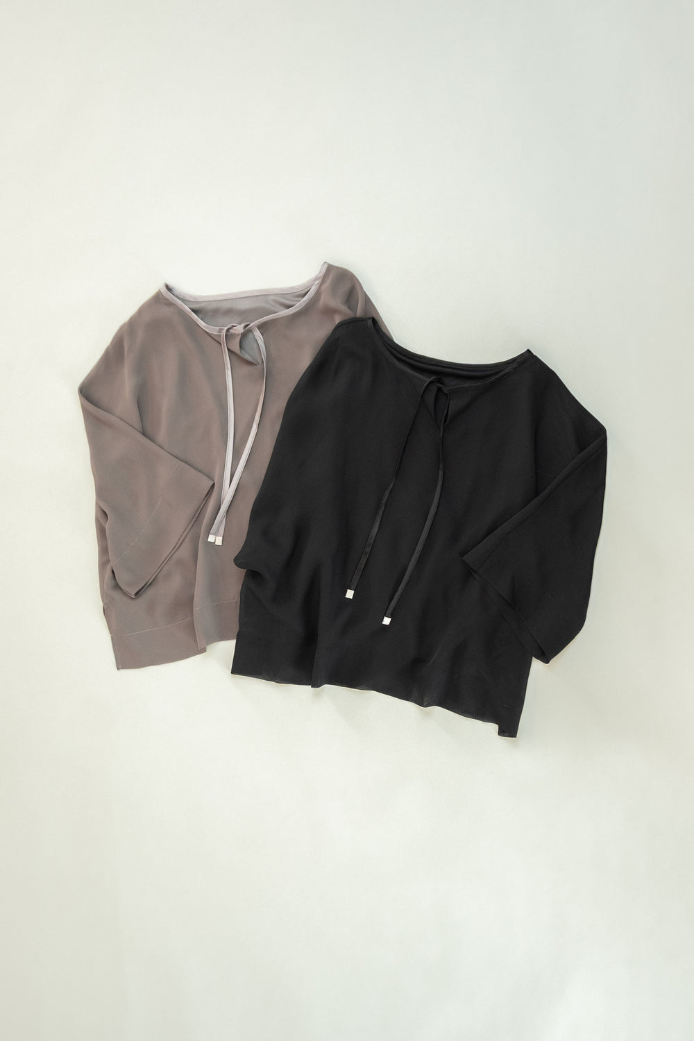 シフォンが揺れるたびに、優雅な私になれる スライド5