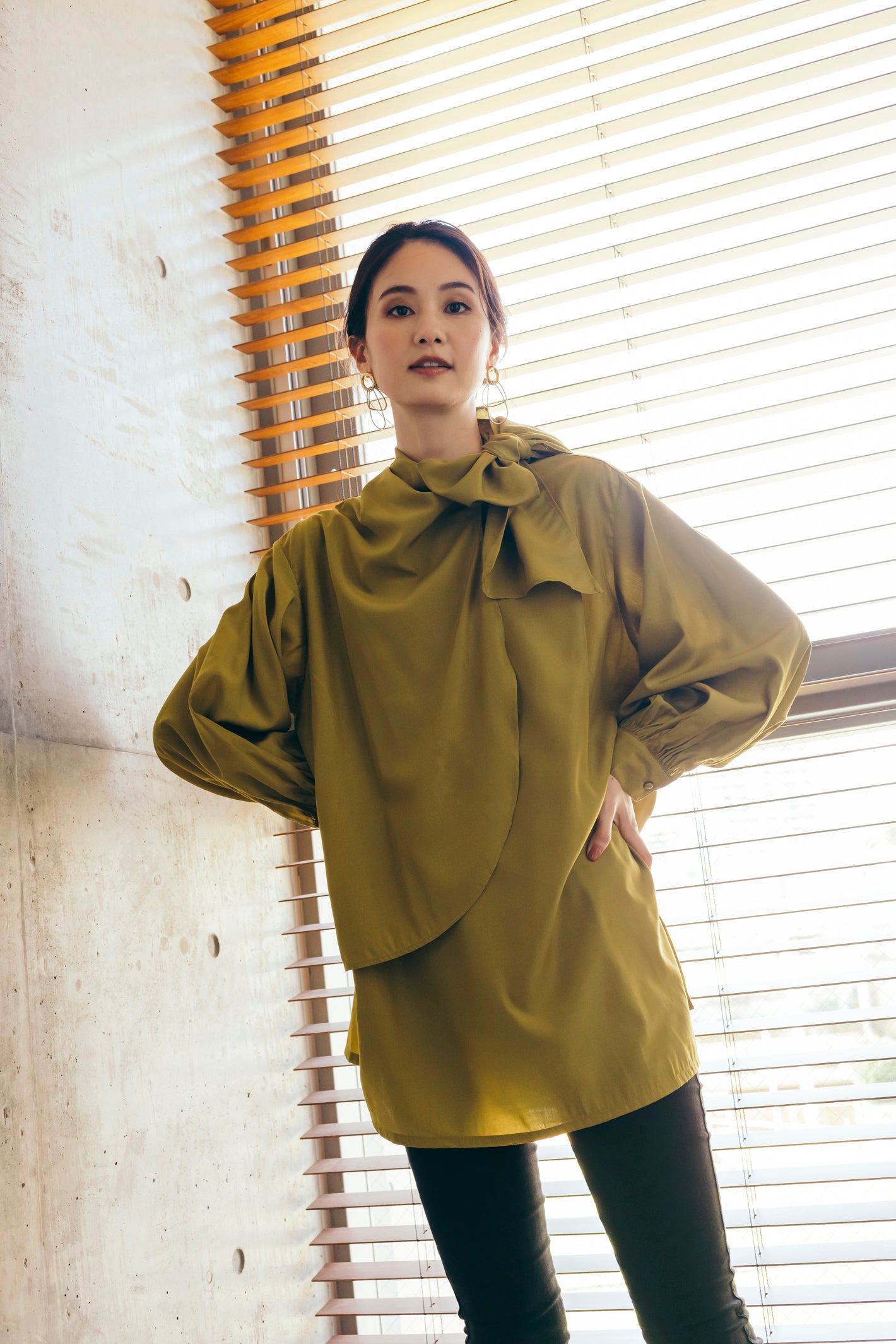 フロントレイヤードブラウス　NS-111